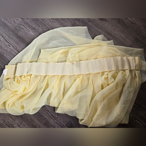 Vintage 1970s Yellow Sheer Curtain Panel | Retro Window Drapery | Gathered - Picture 5 of 8